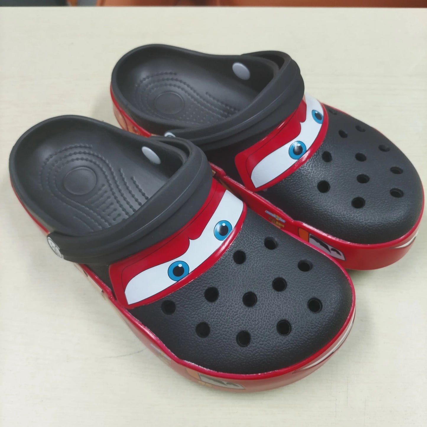 Mcqueens Pixar Cartoon Solid Waterproof Slippers Outdoor Sand Sandals Casual Breathable Ankle-Wrap Eva Adult Shoes Gift